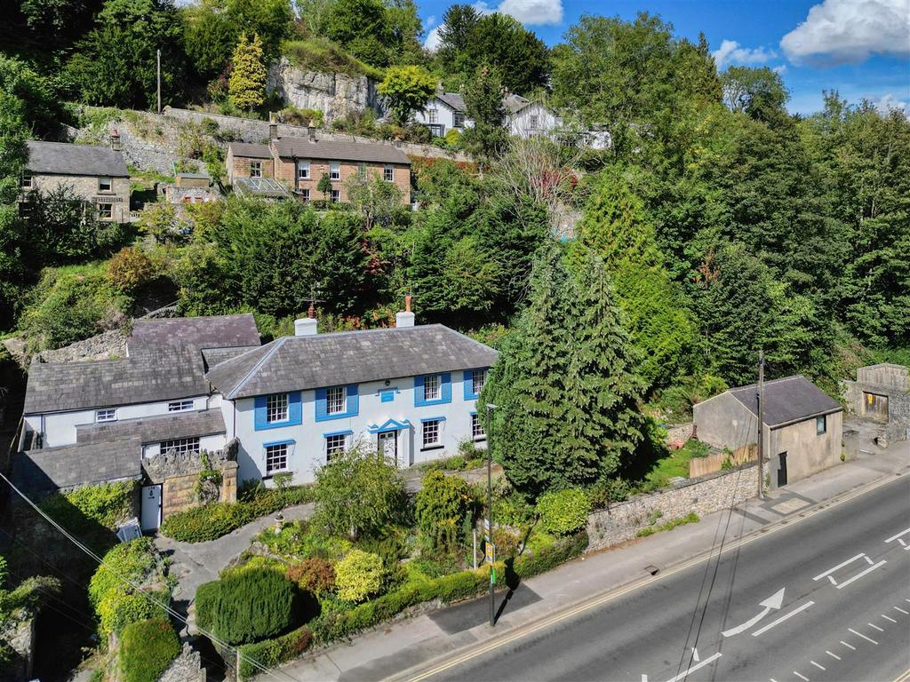 Drone - front of the home.jpg