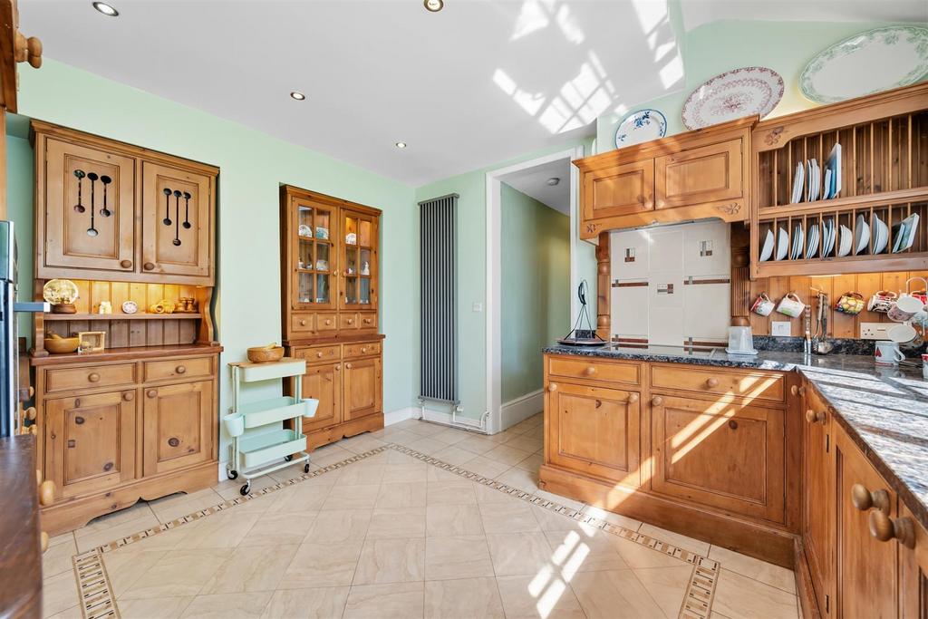 Kitchen .jpg