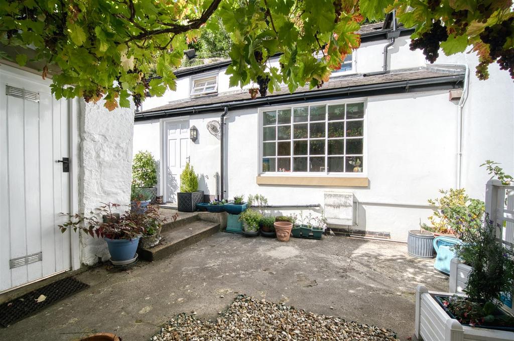 Courtyard Garden to Studio and Kitchen.jpg