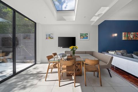 3 bedroom apartment for sale, Dartmouth Road, NW2