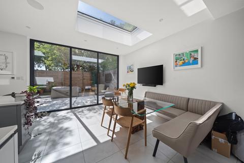 3 bedroom apartment for sale, Dartmouth Road, NW2