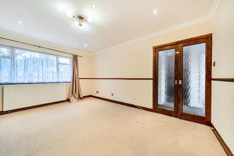 2 bedroom maisonette for sale, Hill Close, Stanmore