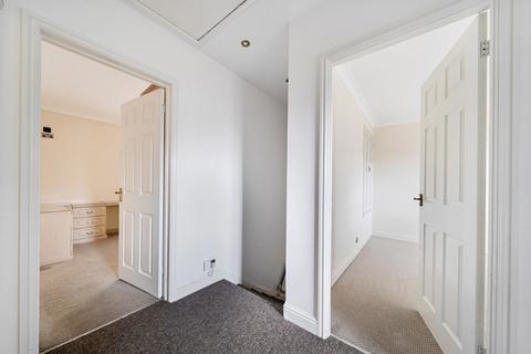2 bedroom maisonette for sale, Hill Close, Stanmore