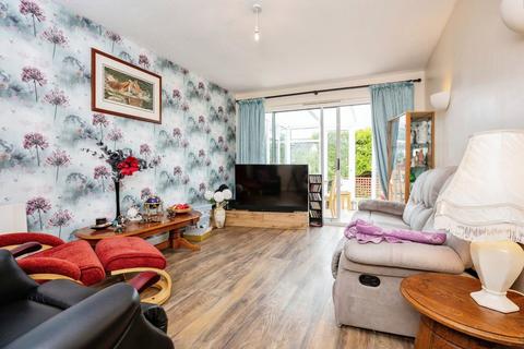 3 Heol Y Cader, Fairbourne, LL38 2TZ