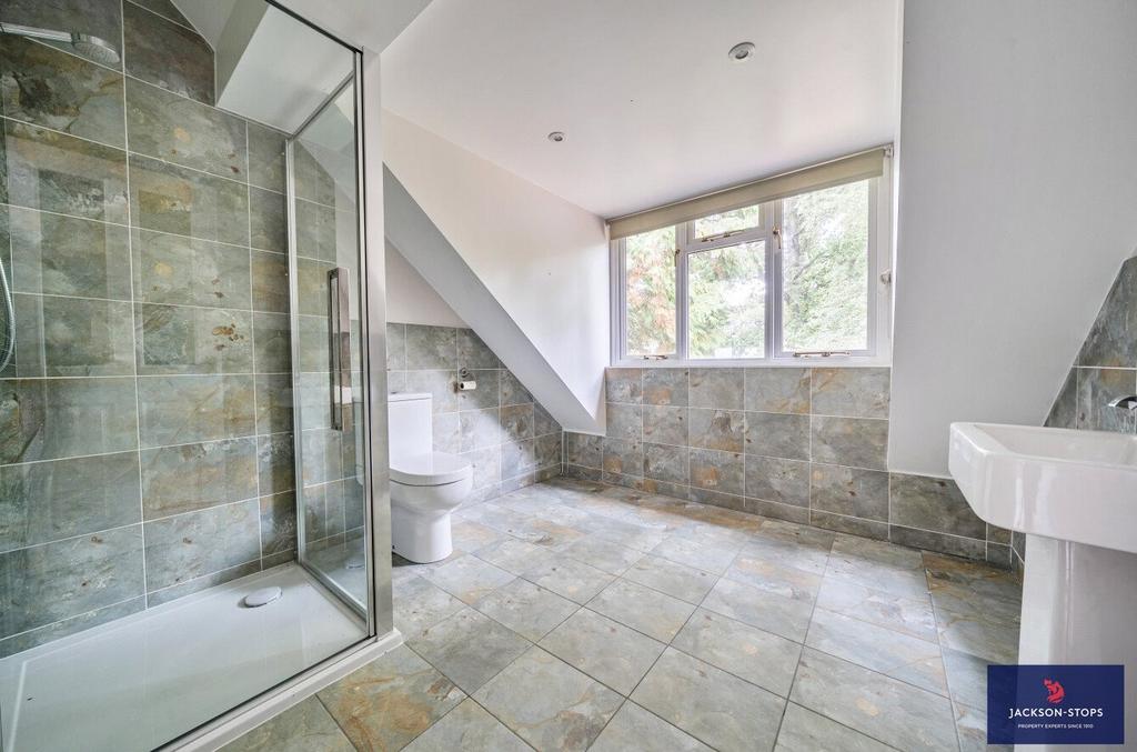 Bedroom 2 Ensuite