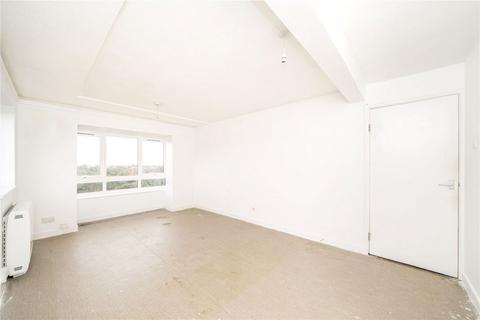 2 bedroom flat for sale, Treversh Court, London