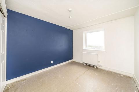 2 bedroom flat for sale, Treversh Court, London