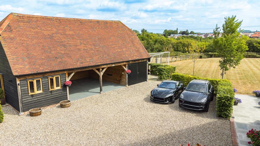 Driveway & Cart Lodge