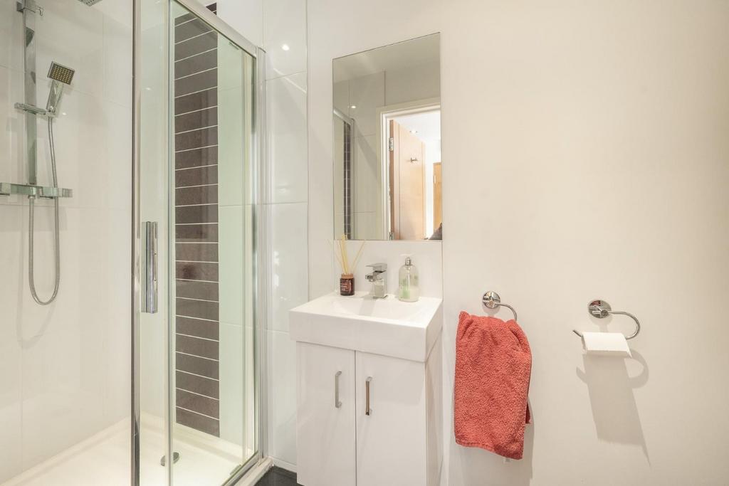 Shower Room Annexe