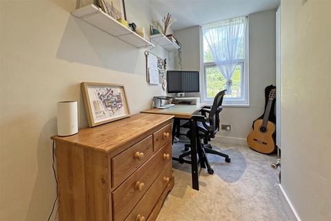 183 Brighton Road, Godalming, GU7 1PL