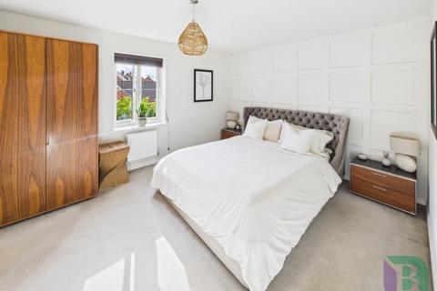 4 bedroom semi-detached house for sale, Summerlin Drive, Milton Keynes MK17
