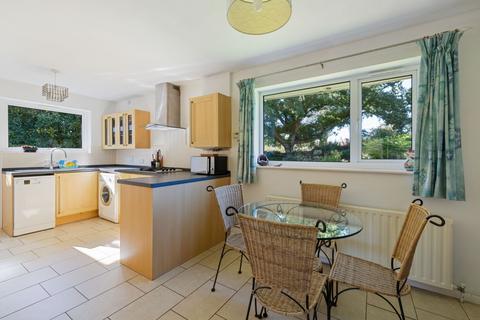 2 Manor Close, Haslemere, GU27 1PP