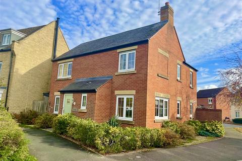 4 bedroom detached house for sale, Stardust Crescent, Swindon