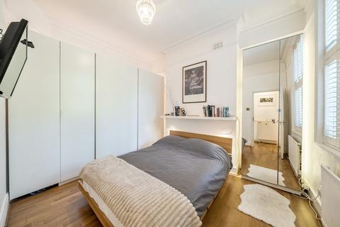 3 bedroom flat for sale, Archway Road, London, N6