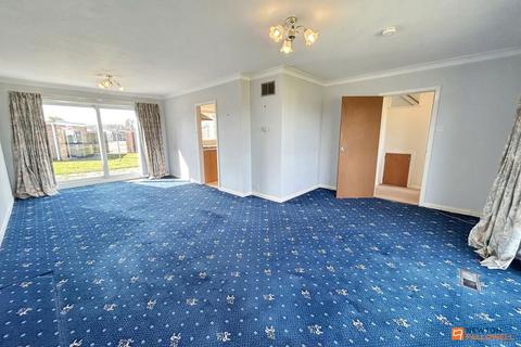4 bedroom detached house for sale, Spinney Walk, Longthorpe, Peterborough, Cambridgeshire, PE3 9NR