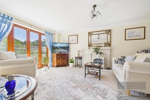 3 bedroom semi-detached house for sale, Beachy Head View, St. Leonards-On-Sea