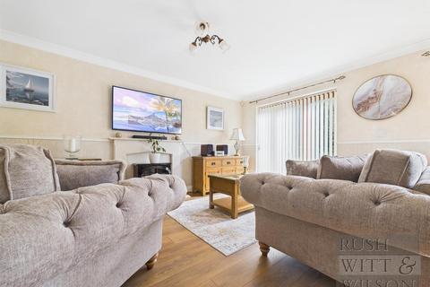 3 bedroom semi-detached house for sale, Beachy Head View, St. Leonards-On-Sea