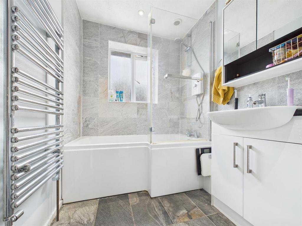 CAM04907 G0-PR0303-STILL019.jpg
