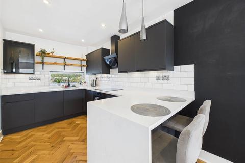 2 bedroom apartment for sale, North Side, Gateshead NE8