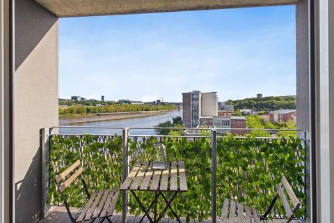 2 bedroom apartment for sale, North Side, Gateshead NE8