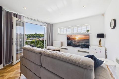 2 bedroom apartment for sale, North Side, Gateshead NE8