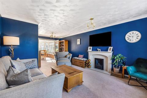 4 bedroom detached house for sale, Derwent Close, Horndean