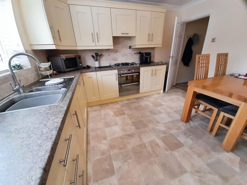Pbox-kitchen-334040.jpg