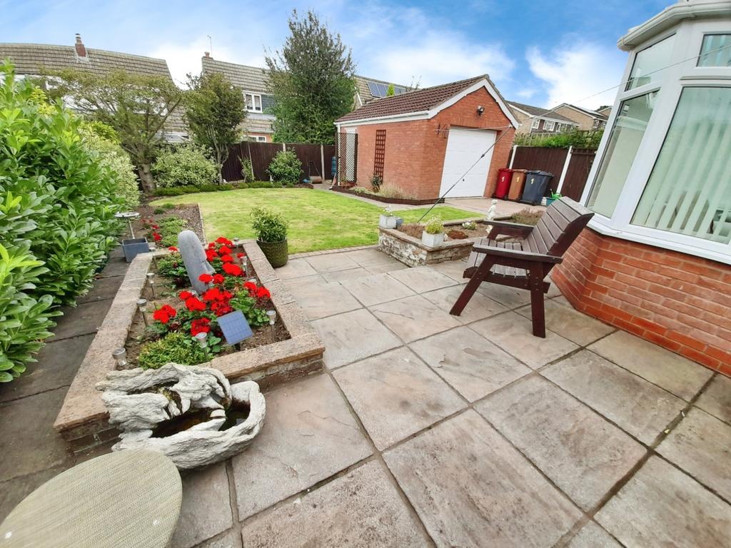 Pbox-garden-334040.jpg