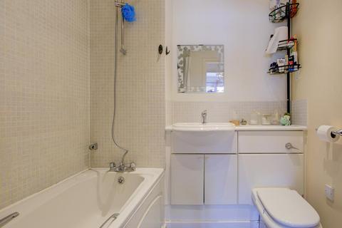 2 bedroom apartment for sale, Harrisons Wharf, Purfleet-On-Thames RM19