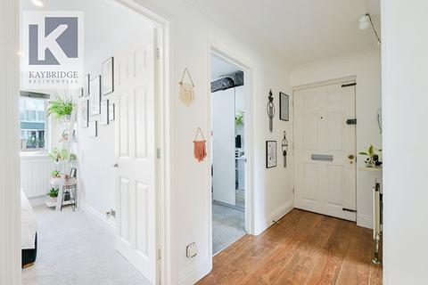 2 bedroom apartment for sale, Rosedale Road, Laurence Court Rosedale Road, KT17