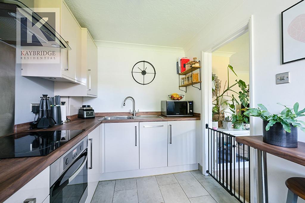 Laurence Court Rosedale Road, Epsom - KT17 2 JQ