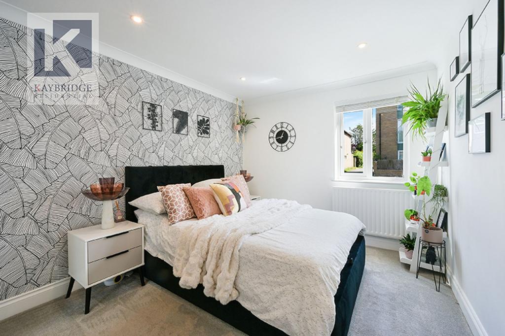 Laurence Court Rosedale Road, Epsom - KT17 2 JQ