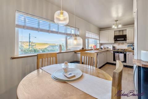 3 bedroom end of terrace house for sale, Egypt Road, Bradford BD13