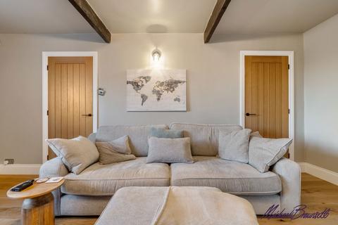 3 bedroom end of terrace house for sale, Egypt Road, Bradford BD13