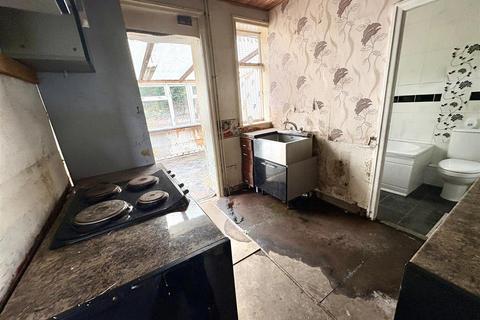 2 bedroom semi-detached bungalow for sale, Bankfield Gardens, Southowram, Halifax