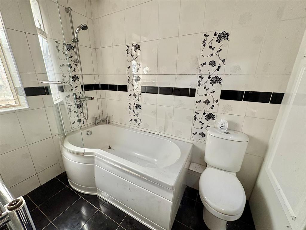 Bramleys Estate Agents - Auction - Bankfield Garde