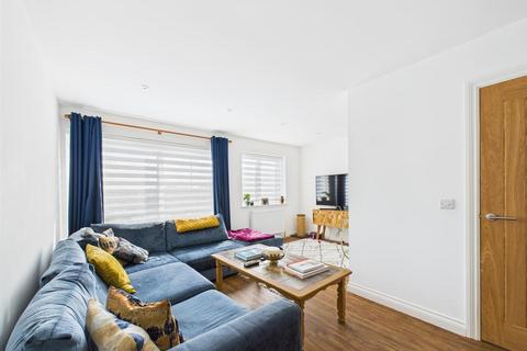 3 bedroom townhouse for sale, Collingwood Gardens, North Shields