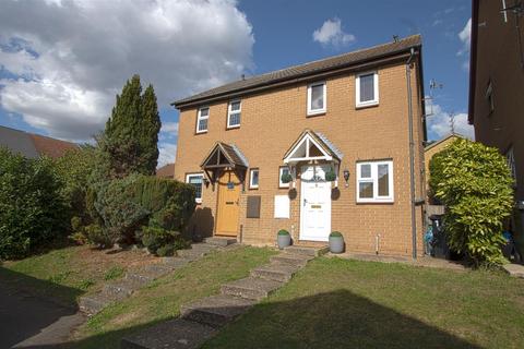 2 bedroom semi-detached house for sale, Dorchester Road, Billericay CM12