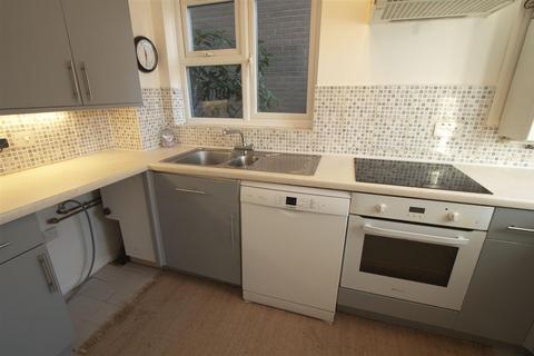 2 bedroom semi-detached house for sale, Dorchester Road, Billericay CM12