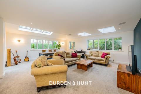 undefined, Belmont Close, Woodford Green IG8