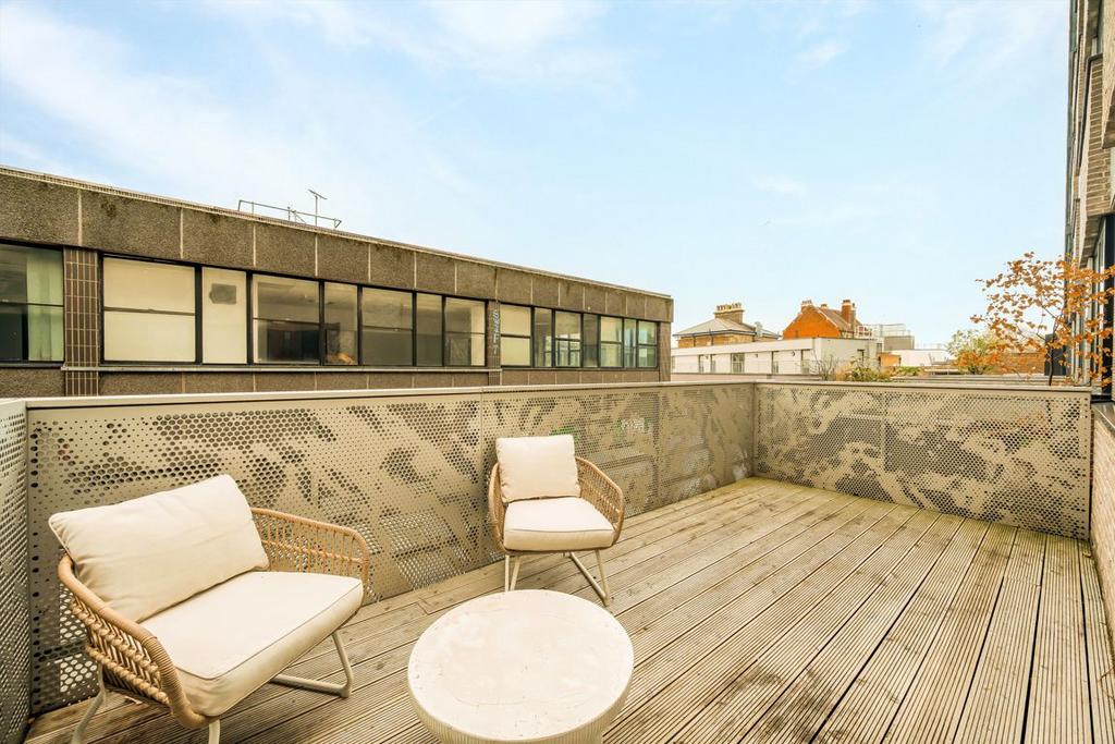 Apartment in London - More