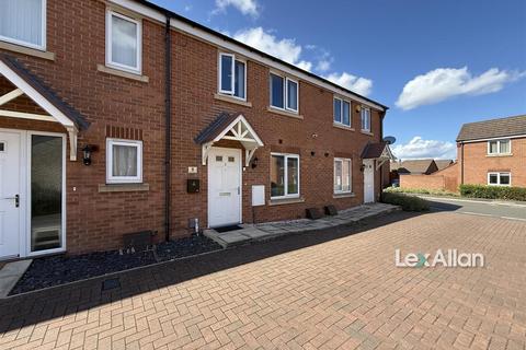 3 bedroom terraced house for sale, Field Sidings Way, Kingswinford
