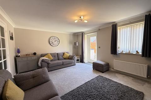 3 bedroom terraced house for sale, Field Sidings Way, Kingswinford