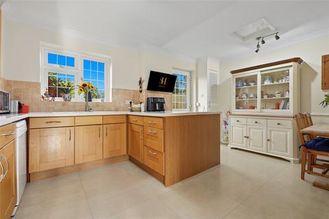 4 bedroom link detached house for sale, Gainsborough Close, Billericay, Essex, CM11