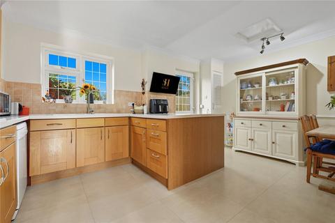 4 bedroom detached house for sale, Gainsborough Close, Billericay, CM11