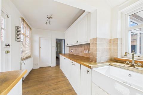 6 Gladstone Road, Newark, NG24 4HZ