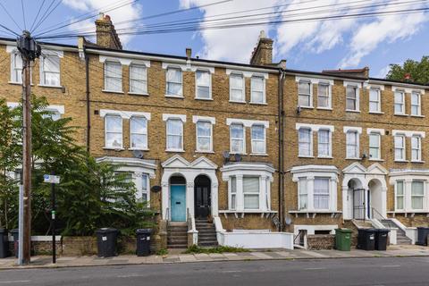 2 bedroom maisonette for sale, Paulet Road, London, SE5