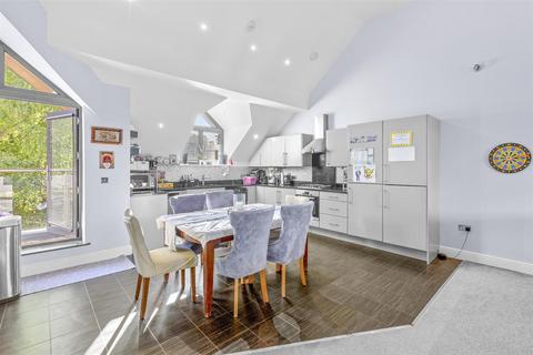 undefined, Kingsmead Road, High Wycombe HP11