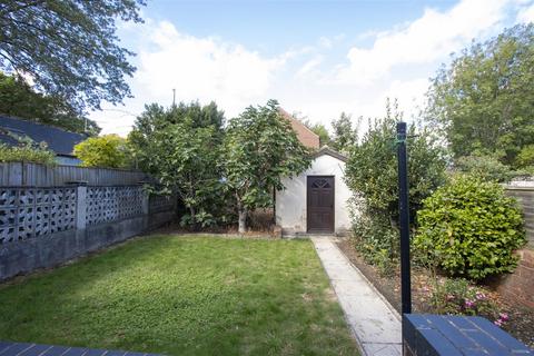 4 bedroom semi-detached house for sale, Cromwell Road, Chesterfield