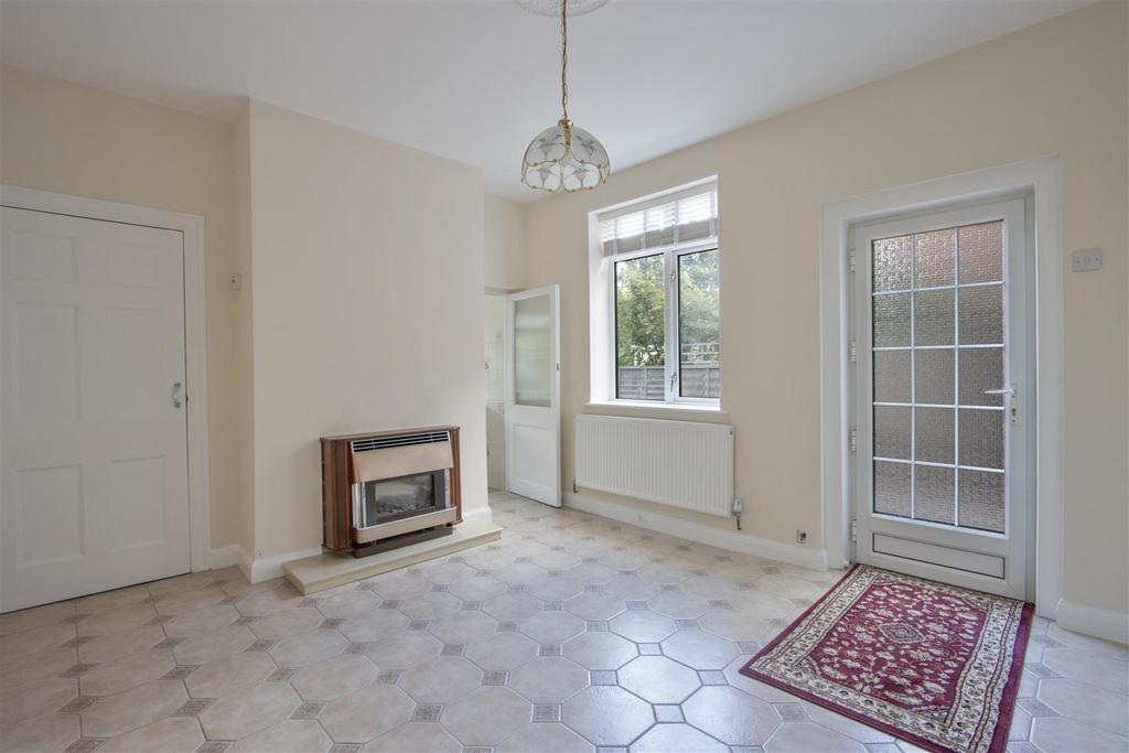 Sitting/Dining Room